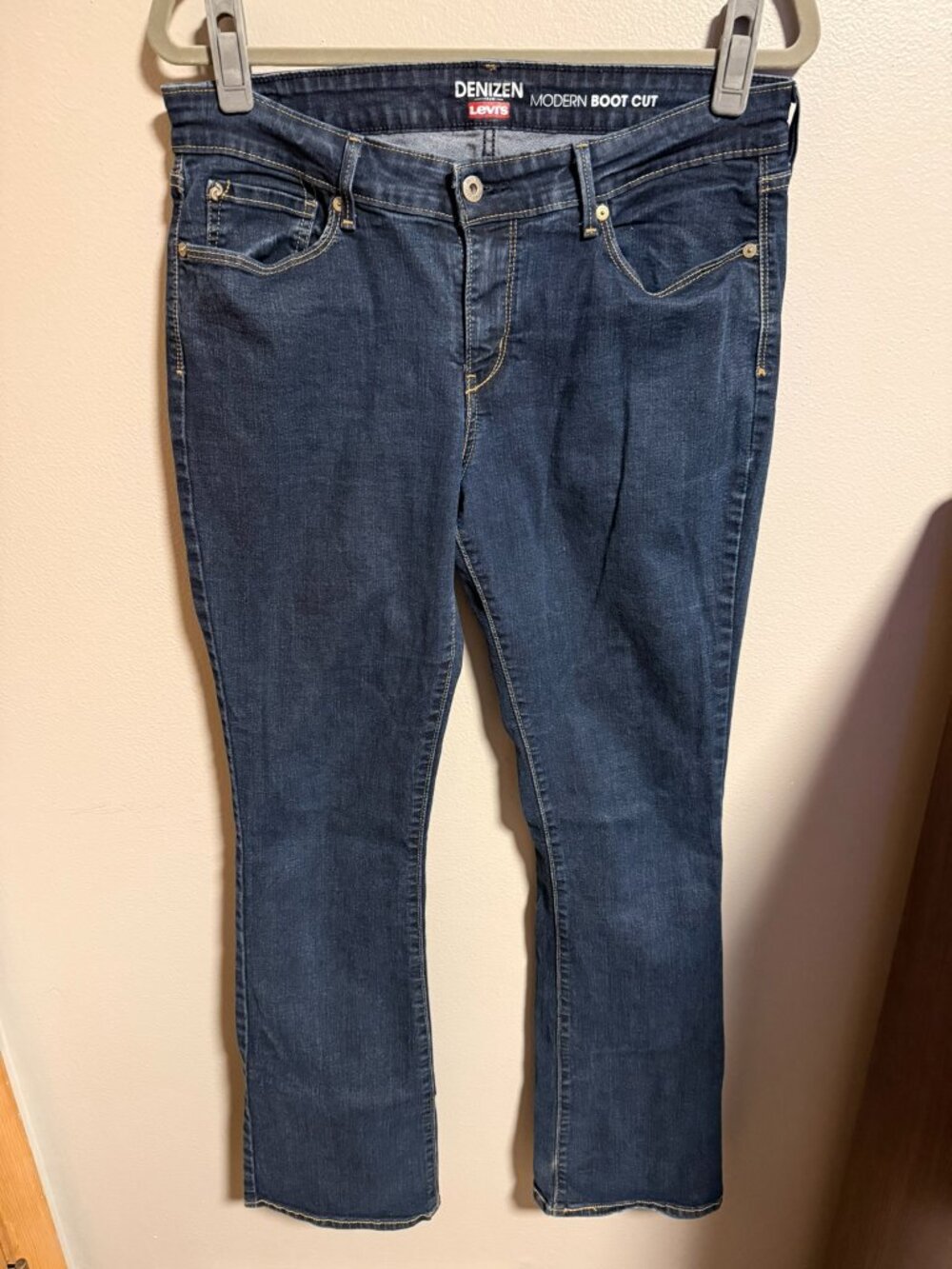 Denizen from Levi's Modern Boot Cut Jeans Women's Black Flat Lay 16.5" No Size T